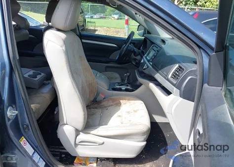 2015 Toyota Highlander Le Plus V6 from USA, damaged, VIN 5TDBKRFH5FS163575